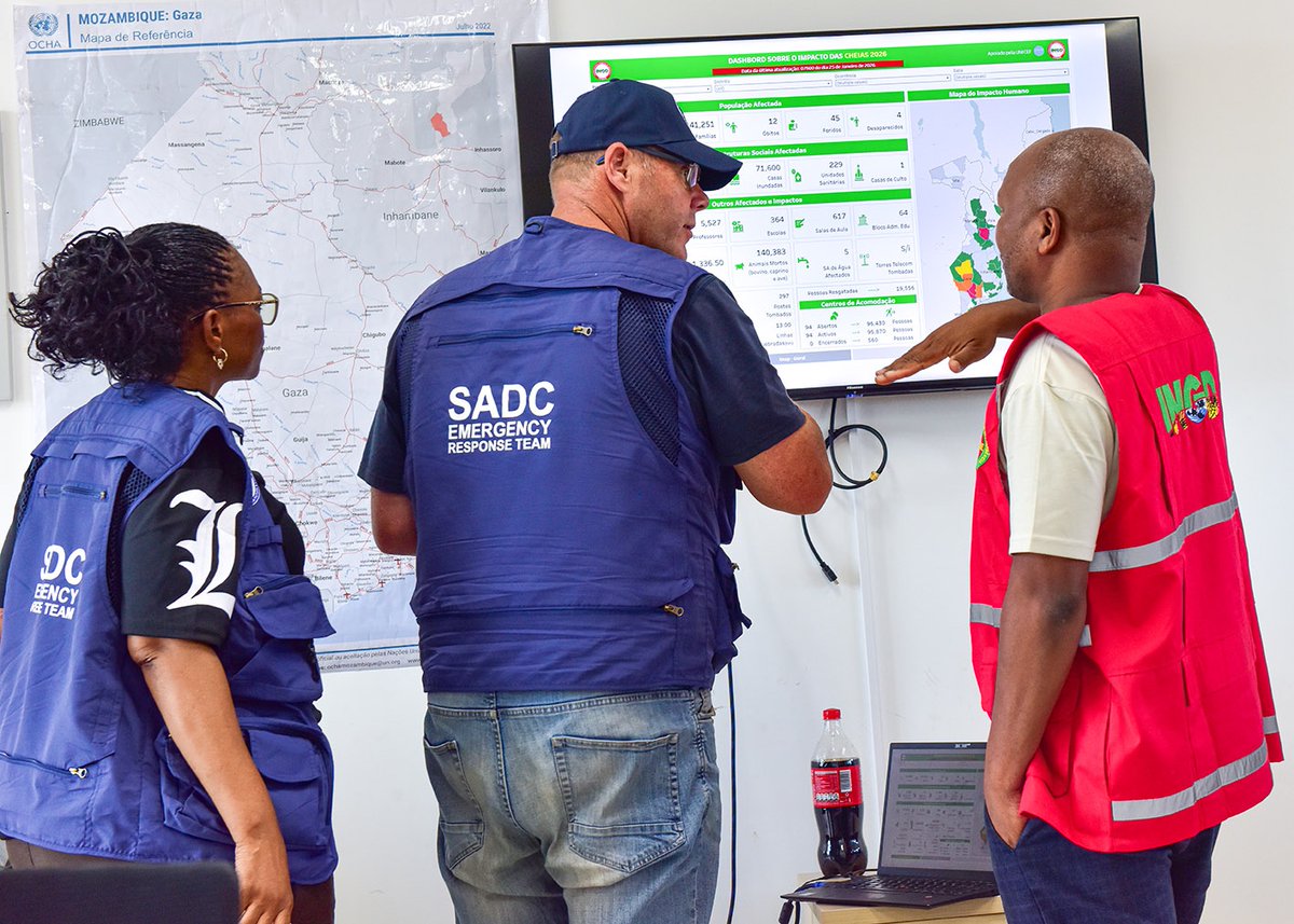WFP_Malawi's tweet image. Regional solidarity in action! 🇸🇲🇼🇲🇿🇿🇦🇿🇲🇿🇼
The first-ever #SADC Emergency Response Team arrived in Mozambique last Friday to support the floods response.
With #EU support to SADC Humanitarian &amp;amp; Emergency Operations Centre, WFP has facilitated the deployment to help save lives.