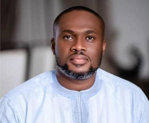 You people talk about worst and failed ministers and you leave this man then i dey laugh. Since this man took office as a minister, he has never spoken in public before, no social media account. We dont even know if he's actually a person. Minister for housing and water resources