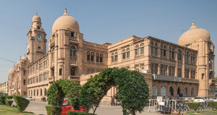 نہ صوبائی کنٹرول نہ وفاقی کنٹرول
کراچی کے مسائل کا حل صرف "کراچی سٹی گورنمنٹ" ہے، یعنی شہر کی بااختیارحکومت۔ عوام کے ووٹوں کی توہین کرکے قبضہ نظام نہیں چلے گا۔ آج لوگ سندھ حکومت سے نالاں ہیں کل وفاق کے خلاف آواز اٹھائیں گے اس لیے، کراچی کا اختیار صرف کراچی کے شہریوں کے پاس ہونا