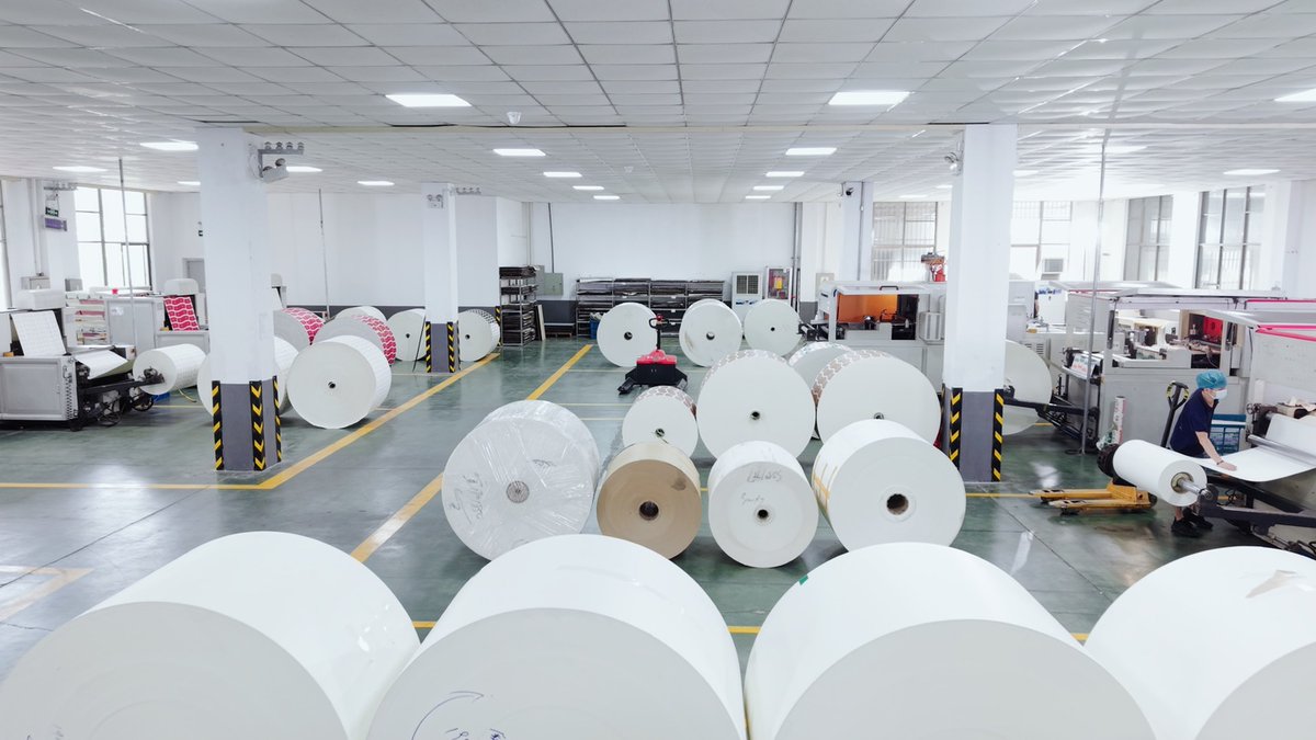 Donghong_zhiye's tweet image. We craft custom paper cups with bulk production &amp;amp; consistent supply—your go-to paper cup factory! DM us. #PaperCupFactory #CustomPaperCups #BulkProduction