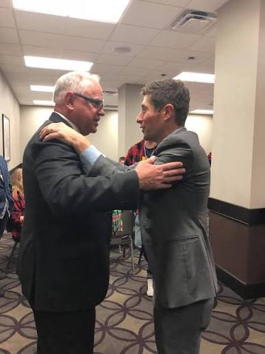 soupformy_fam's tweet image. two dumb bitches telling each other “exaaaaactlyyyy"