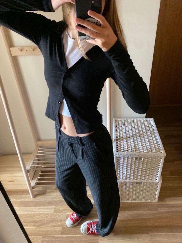cardy cardigan tweet media