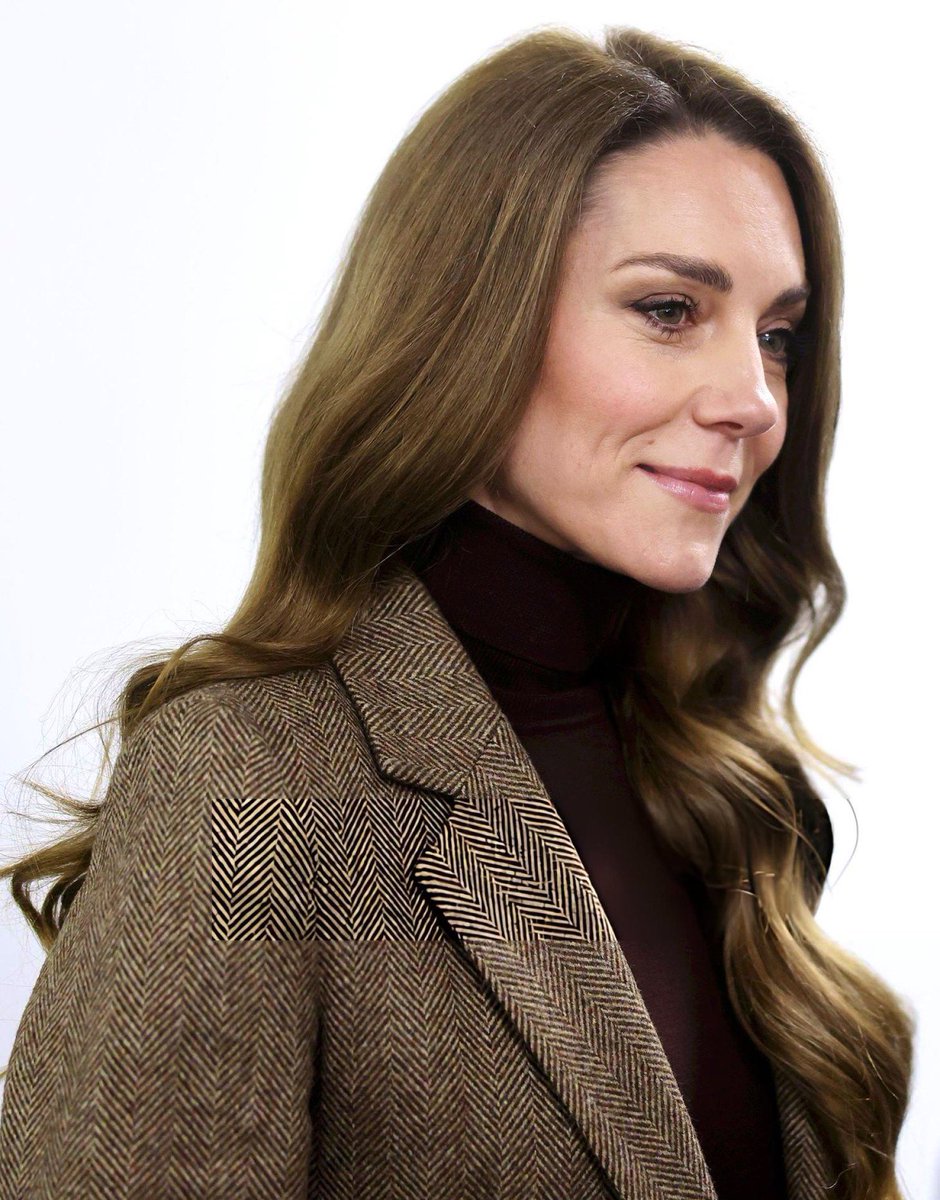 RoyallyBelle_'s tweet photo. Stunning!😍

The Princess of Wales today. https://t.co/JFCvN2X4E7