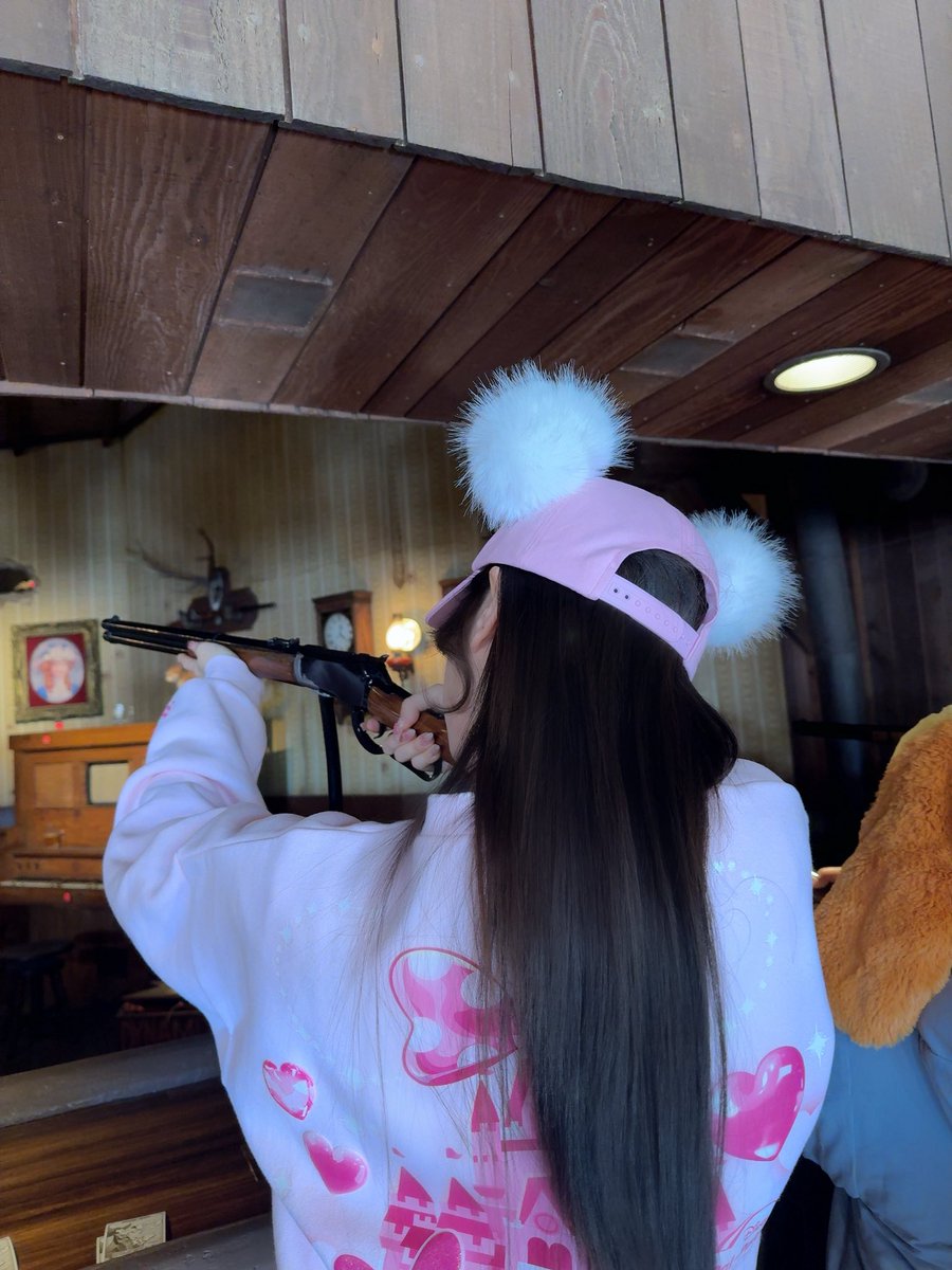 hitaka_mashiro's tweet image. でけぇ背中に着いてきな💥🔫