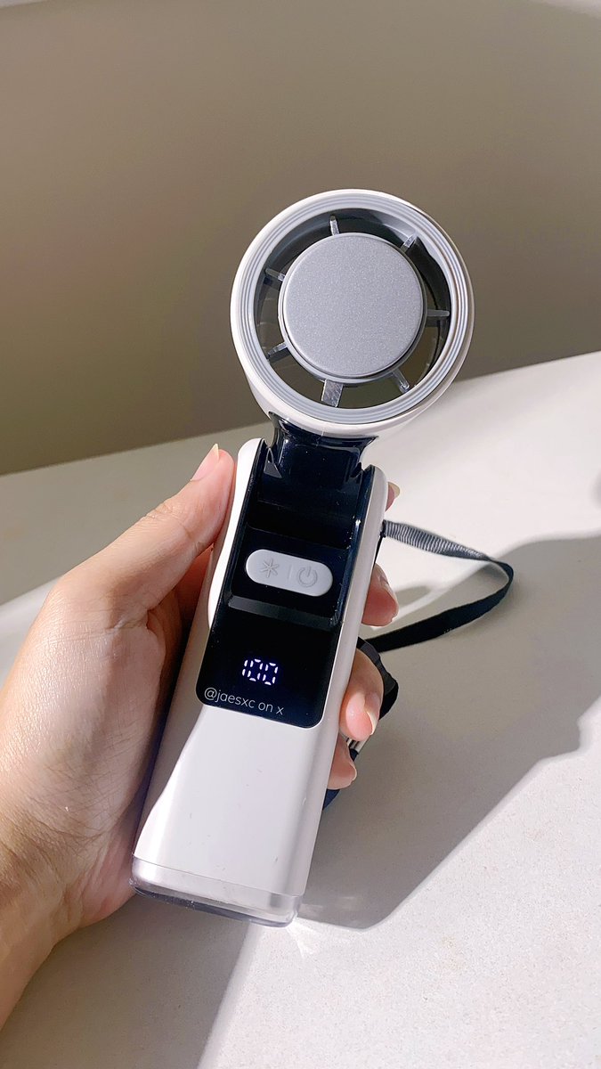 NOOO but this is actually insane because mini portable fan saking dinginnya beneran BEREMBUN??!!

Truly PORTABLE AC 😭👌🏻