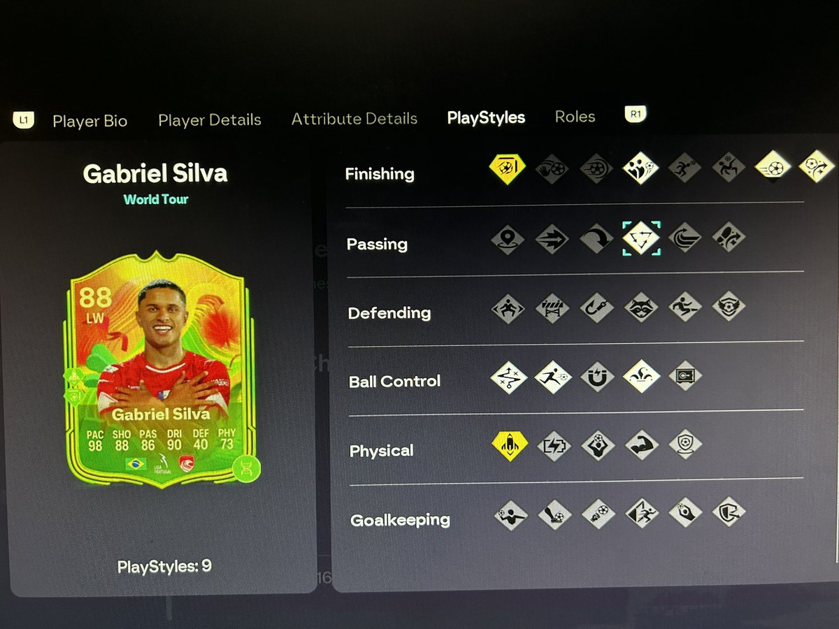 M4UR0 !C4RD! tweet media