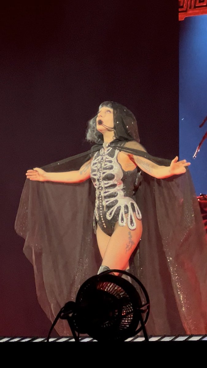 shihopalvin's tweet photo. #LadyGaga 
#MayhemBallTokyo 

@ladygaga https://t.co/ElDJ5EAJxY
