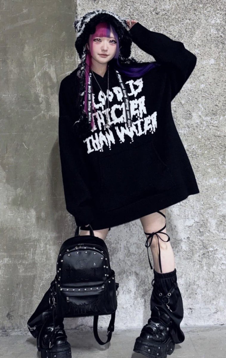 一推しロゴニットパーカー🖤🤍

a-am-studio.jp/products/82582…