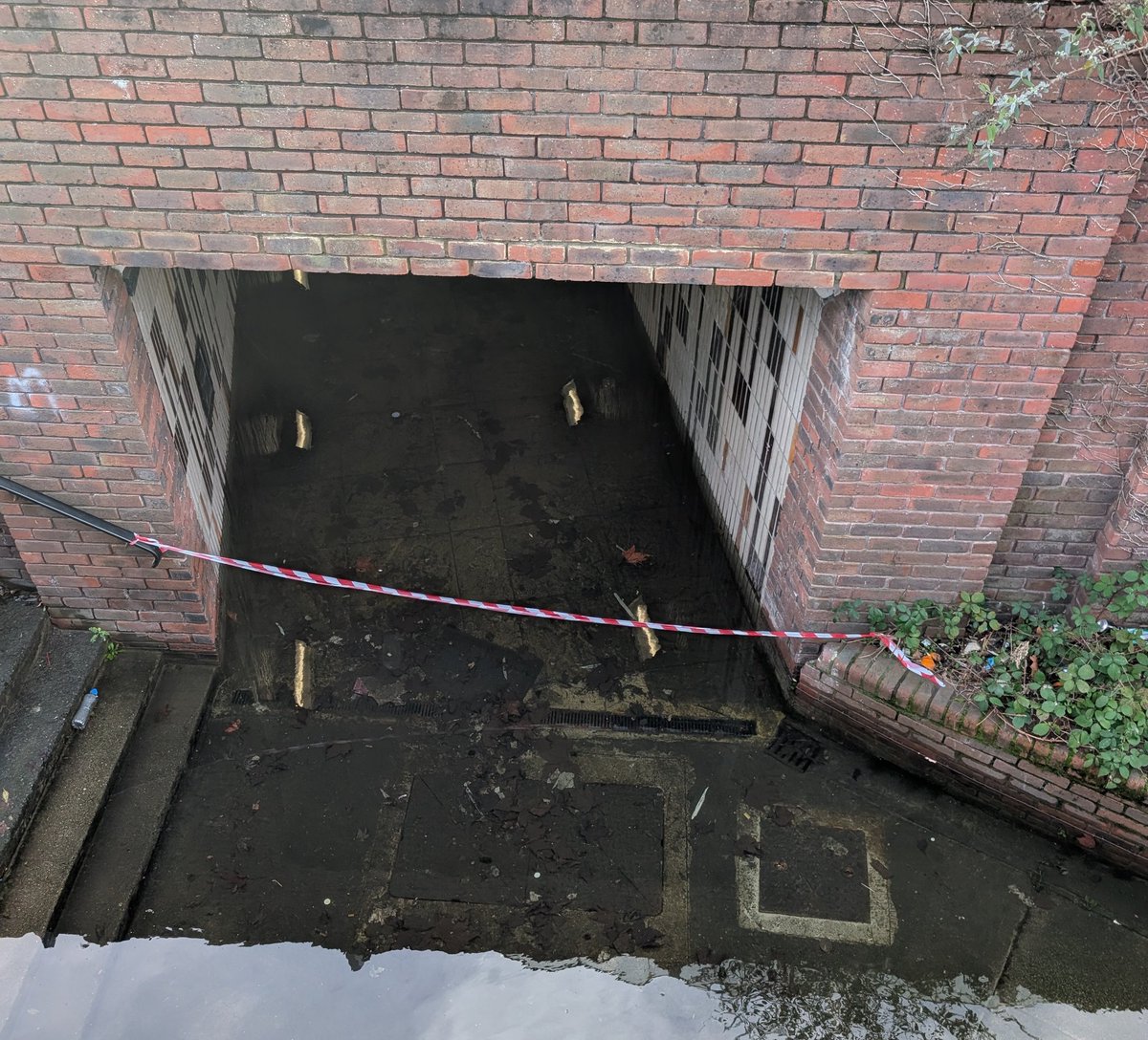 This pedestrian tunnel in Zone 8 London has been flooded for a couple of months. Even in India something like this would not be allowed.

I think all these cities will crumble if they receive the amount of rain that Indian cities get. Gives some perspective on the challenges