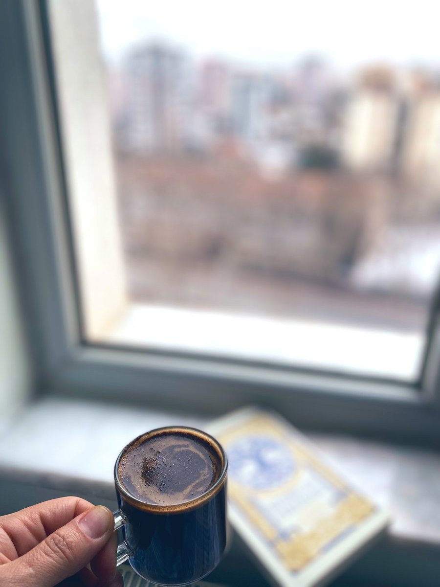 Yeğen elinden kahve ile biraz arınma vakti🤎