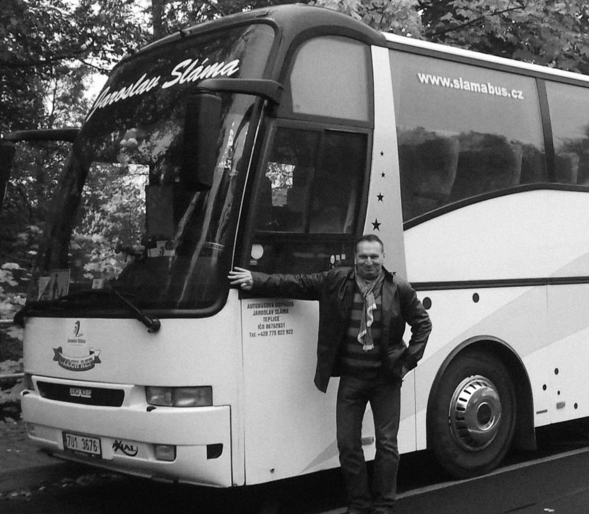 Tento týden nás zasáhla smutná zpráva. Navždy nás opustil pan Jaroslav Sláma st., majitel autobusové dopravy, která je dlouhá léta naším dvorním výjezdovým partnerem.
Čest tvojí památce, Jardo