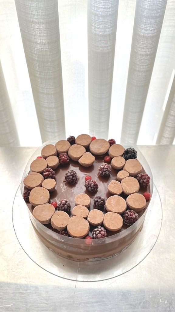 🏴ازآفتابمیخوانم tweet media