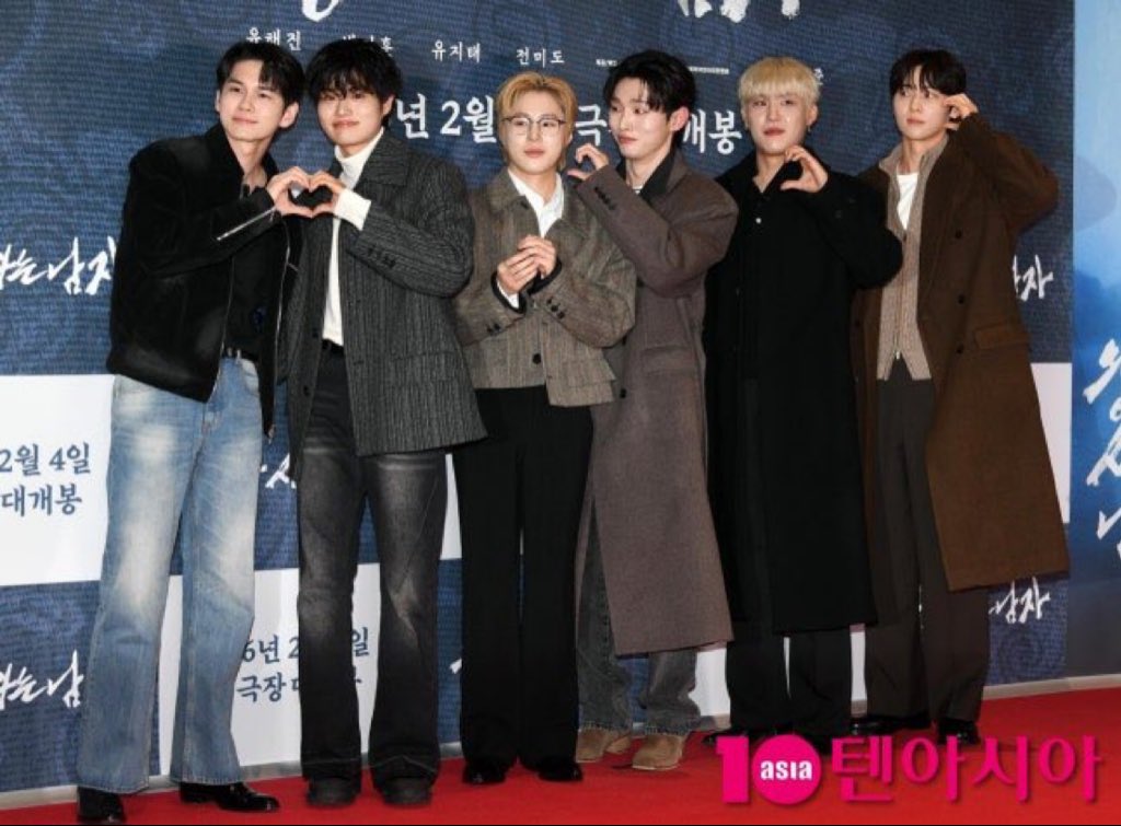 พี่จีซองพยายามทำหัวใจข้างแก้มให้ซองอุน น่ารักจัง #จีซองอุน #เมฆข้าว