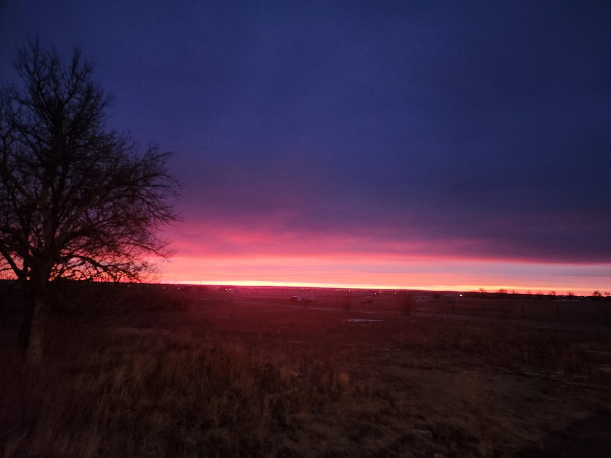 A blanket of color for this mornings #sunrise.