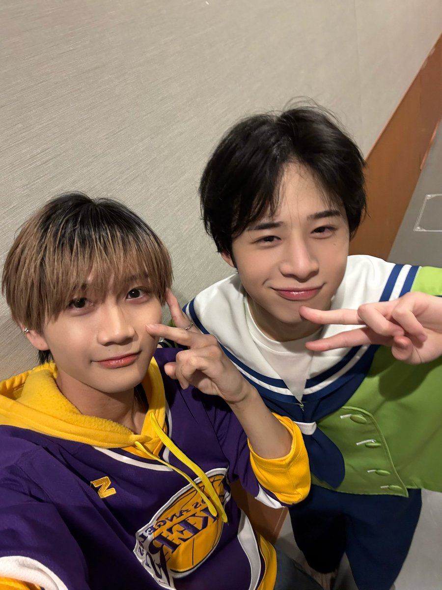 THE SUPER FRUITのしおんくん、いしんくん、ゆいるくん、しゅんたくん