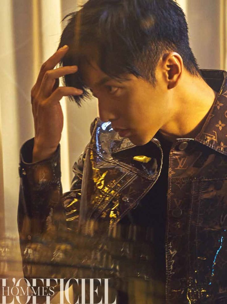 Day 350 waiting for Seung Gi casting news

#LeeSeungGi #이승기