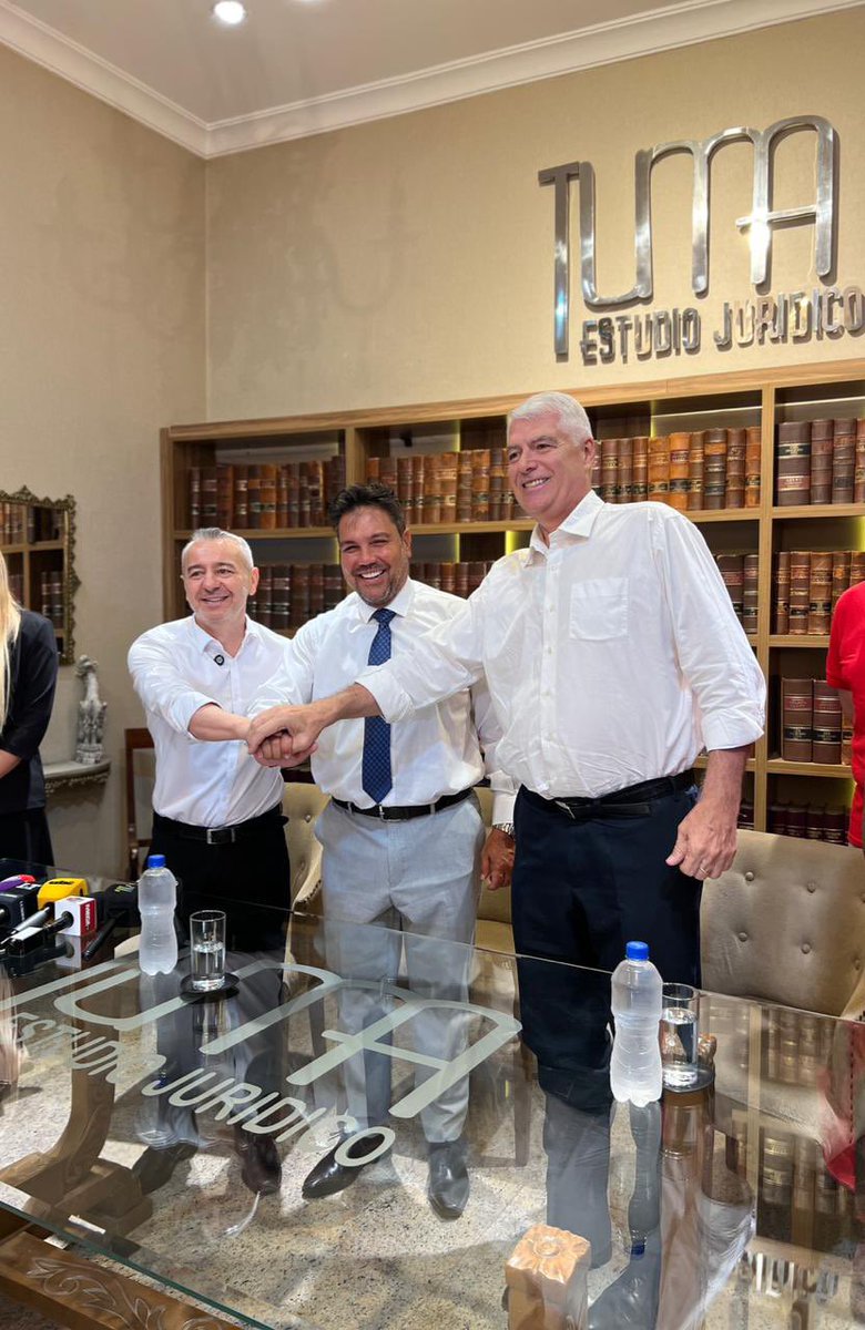 Luis Acosta tweet media