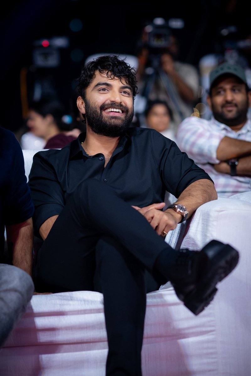hifiosama9999's tweet photo. #Masskadas 
@VishwakSenActor https://t.co/wY9WsmQC9P
