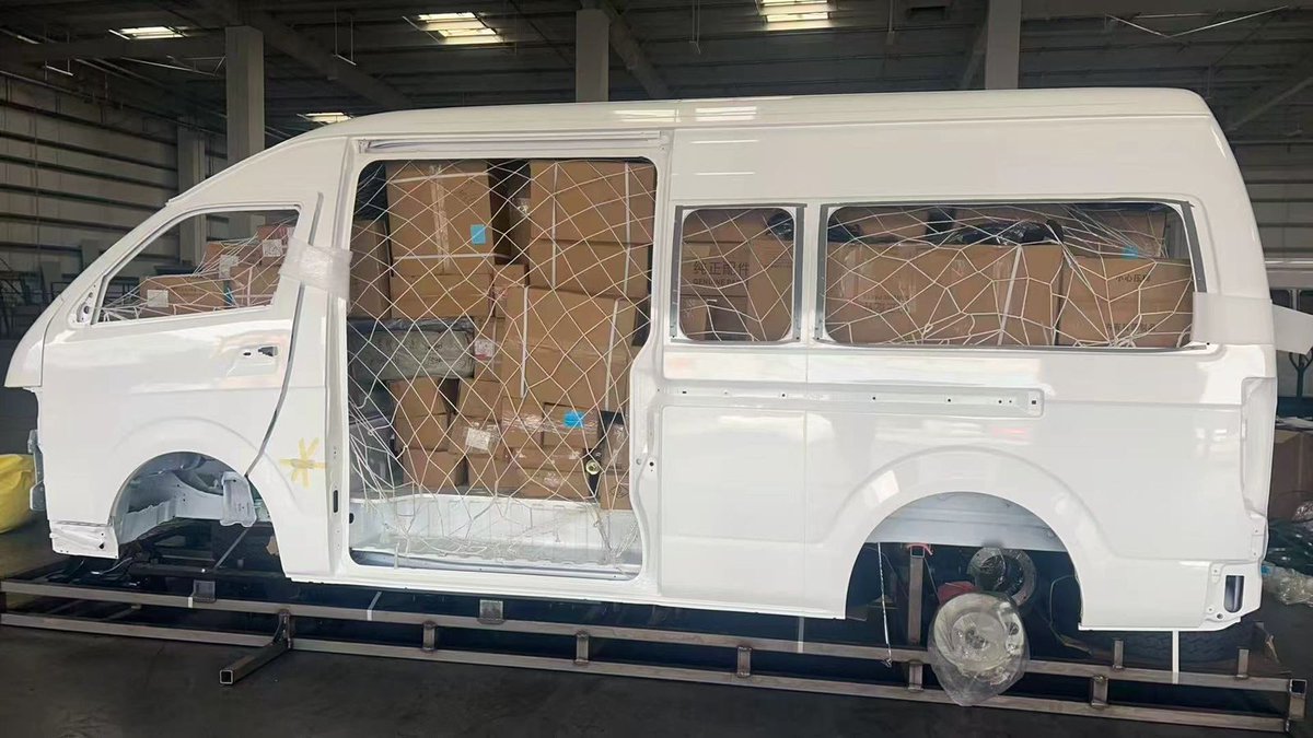 BasiGoKenya's tweet image. Something 𝐁𝐈𝐆 is headed our way!
The first MA3e CKD kits are packed and ready to ship to Kenya!
This time, we are not just deploying electric vans, we are assembling them ,in Kenya!
The next Ma3e you ride in won’t just be electric, It will be proudly #MadeInKenya #Roadto1000