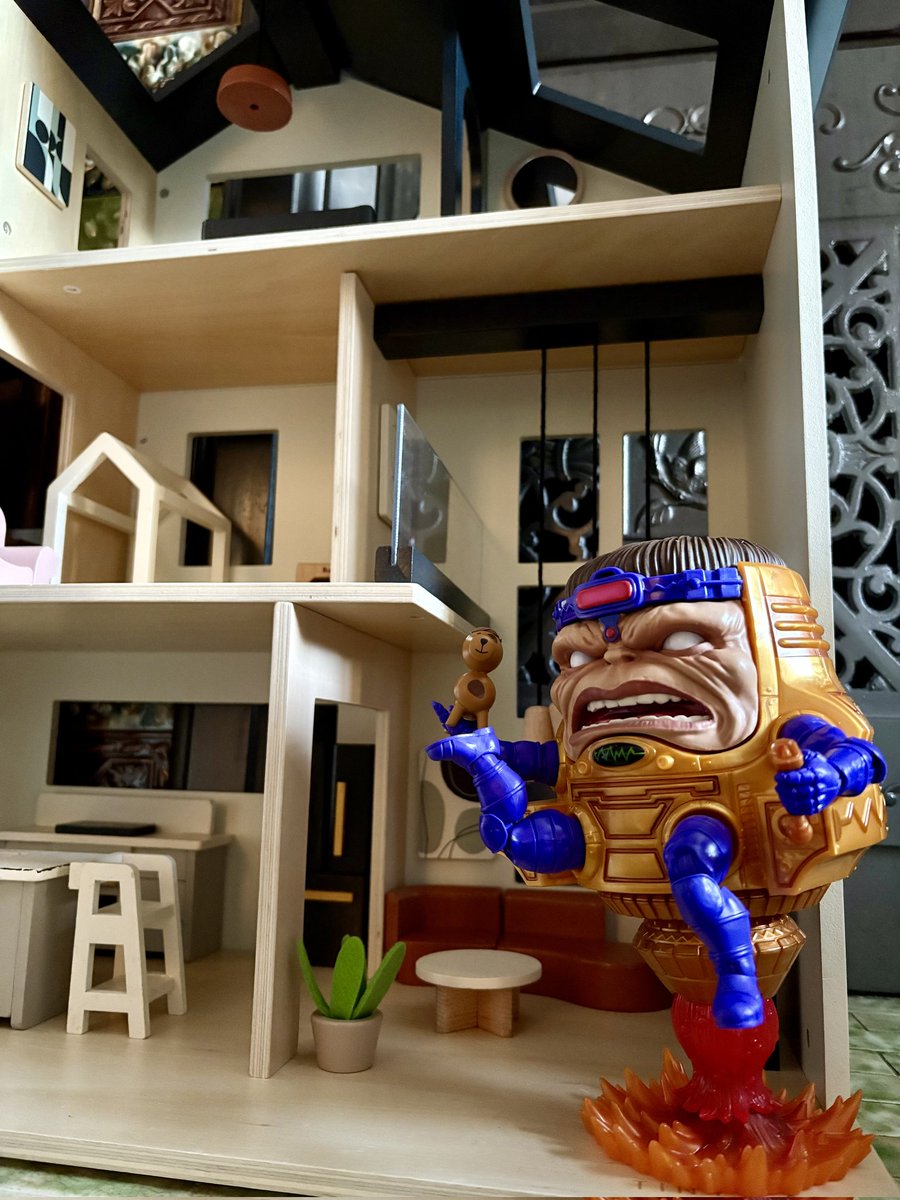 RegisKillbin tweet media