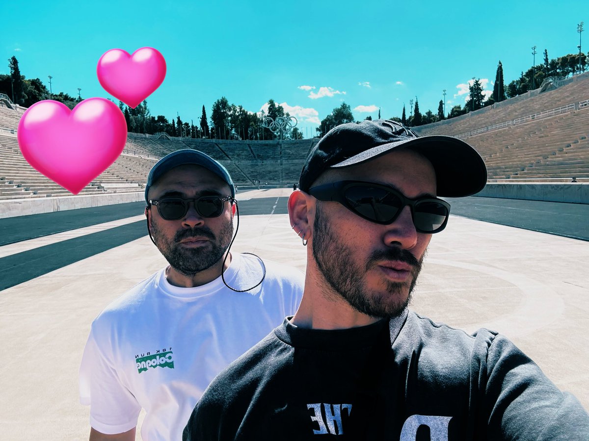 tomk1987's tweet photo. 9 years married to this beautiful guy. 🥰 https://t.co/qmym8zWdS5