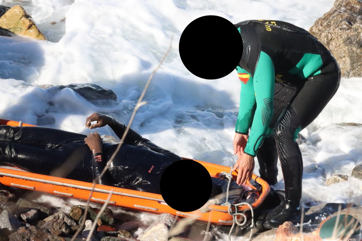 🔴 ¡Gritos de auxilio en el mar! Menores en peligro

​La situación en Ceuta es de máxima angustia. Bajo un fuerte temporal ⛈️, nuestros compañeros están viviendo una tragedia humanitaria en Tarajal y Benzú.

​⚠️ AHORA MISMO: Hay menores en el agua pidiendo ayuda desesperadamente.