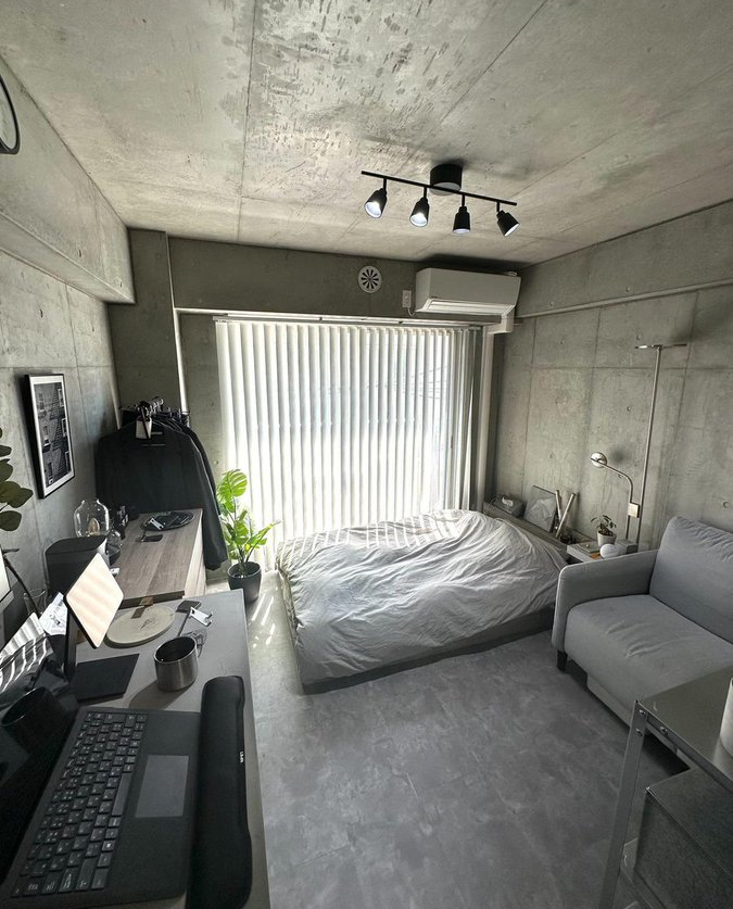 Base Posting tweet media