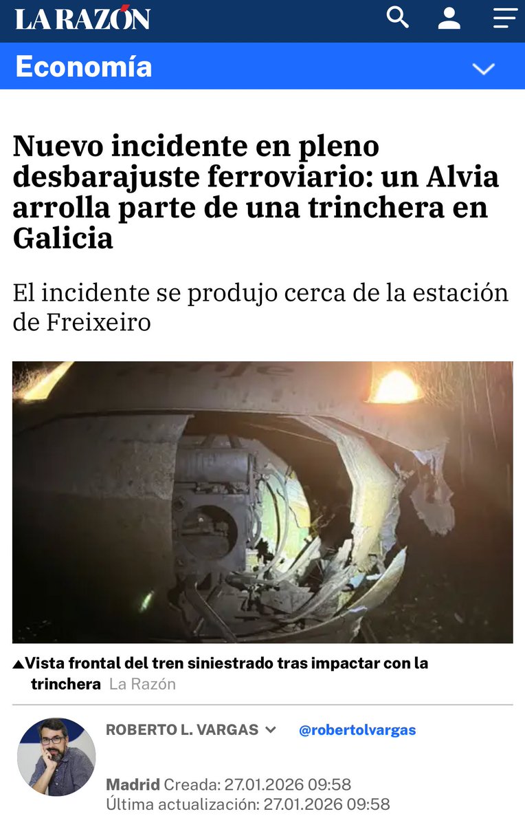 MerlinSabio's tweet image. Actualmente coger un tren es como jugar a la ruleta rusa.