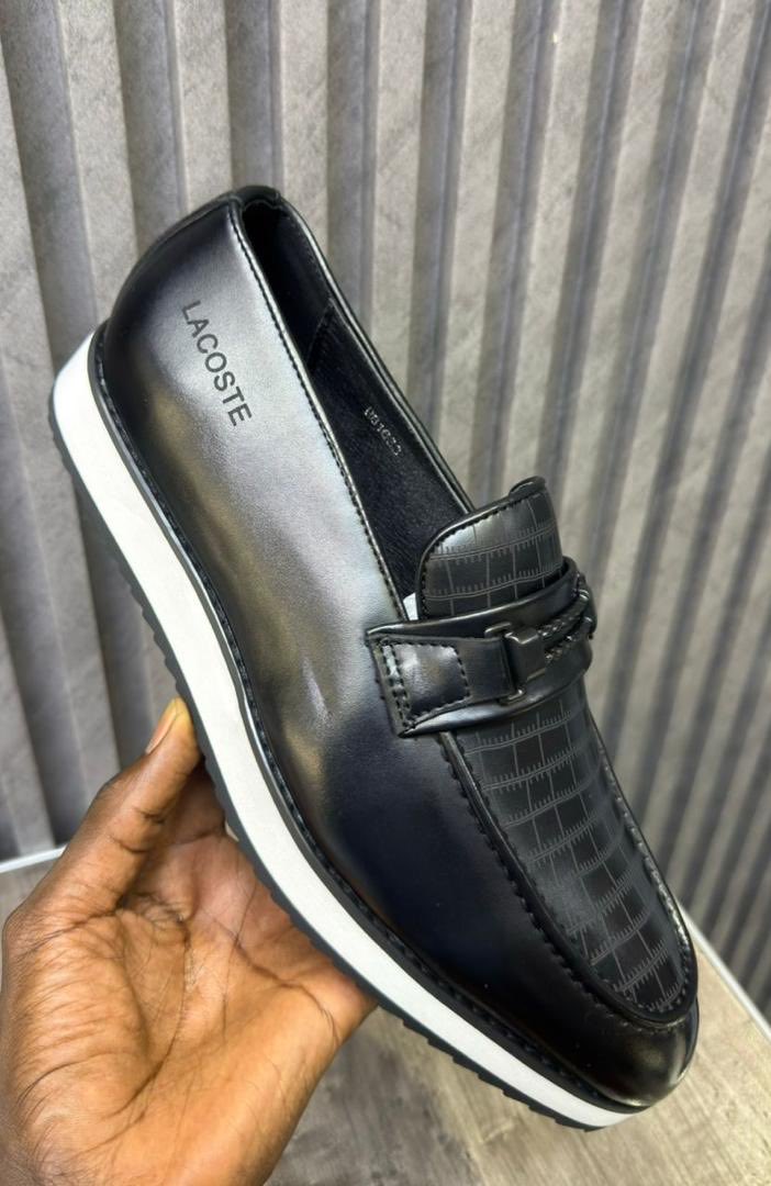 Chaussures pour homme disponibles🔥🔥
Prix: 20000
Livraison gratuite 
Pointure dispo:40 à 45
📩DM ou watsApp pour passer vos commandes📱774649488
<a href="/Nabyleu/">PunchTchineur ⭐️⭐️🇸🇳</a> @PaadoudouT <a href="/1mecparfait/">Khalil_bissap🇸🇳🇬🇼🥤</a>  @Morreal14