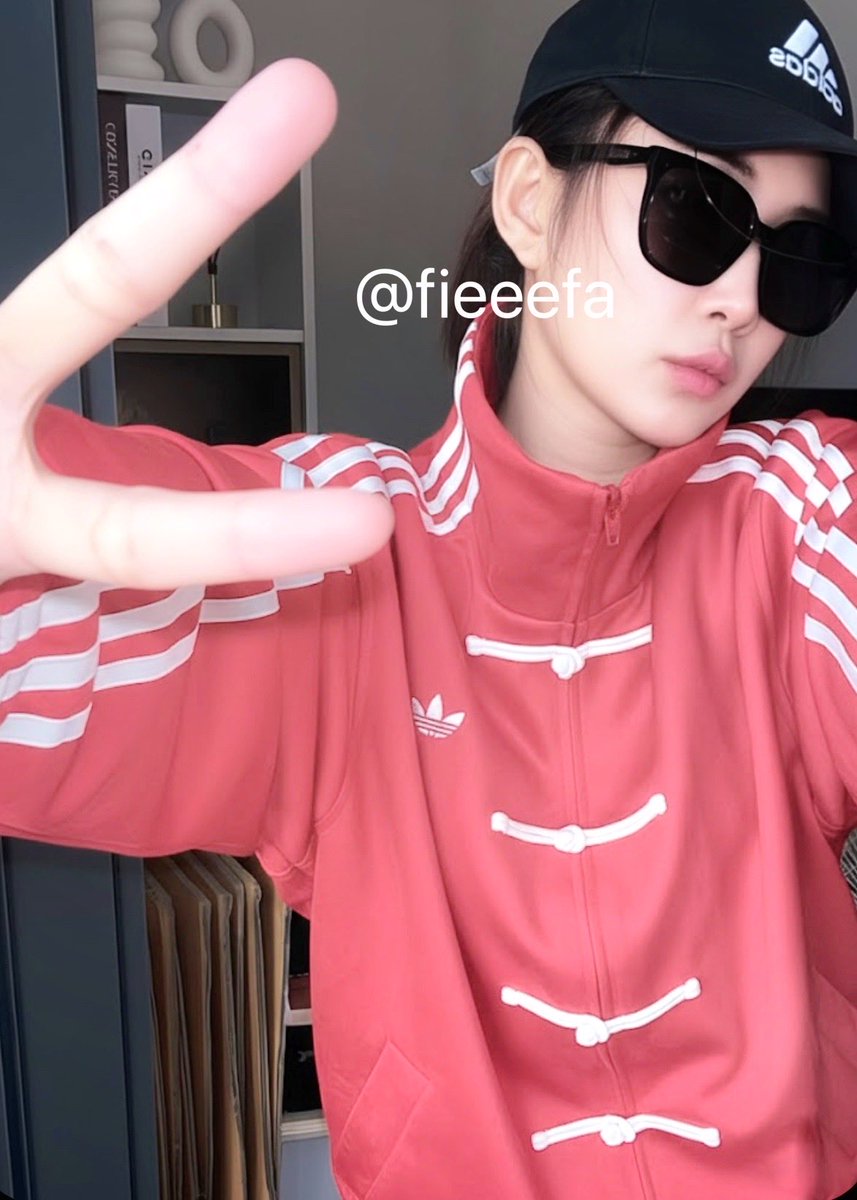 แม่แอร์ไม่เย็น~ tweet media