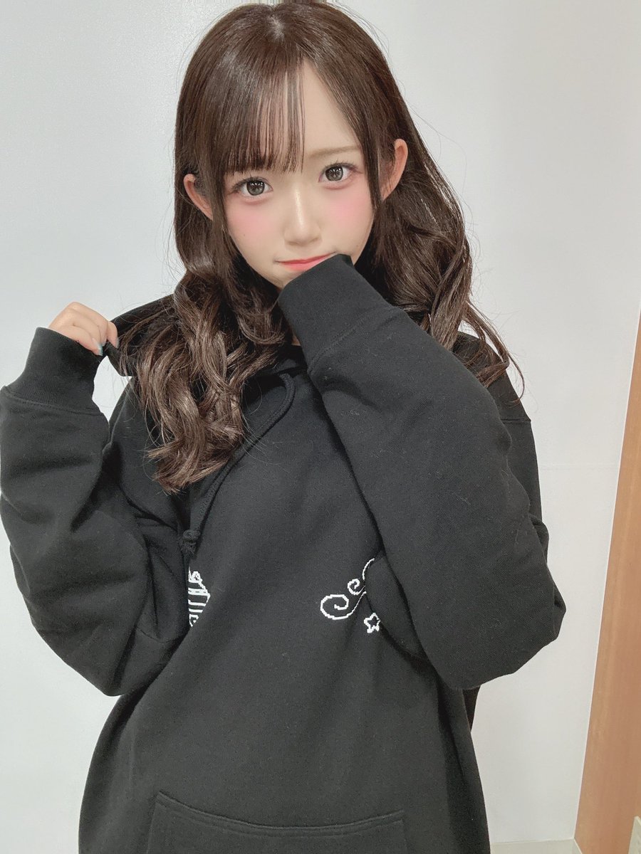 もう寝ちゃうの? #すいすて #あゆちゃん作のパーカー