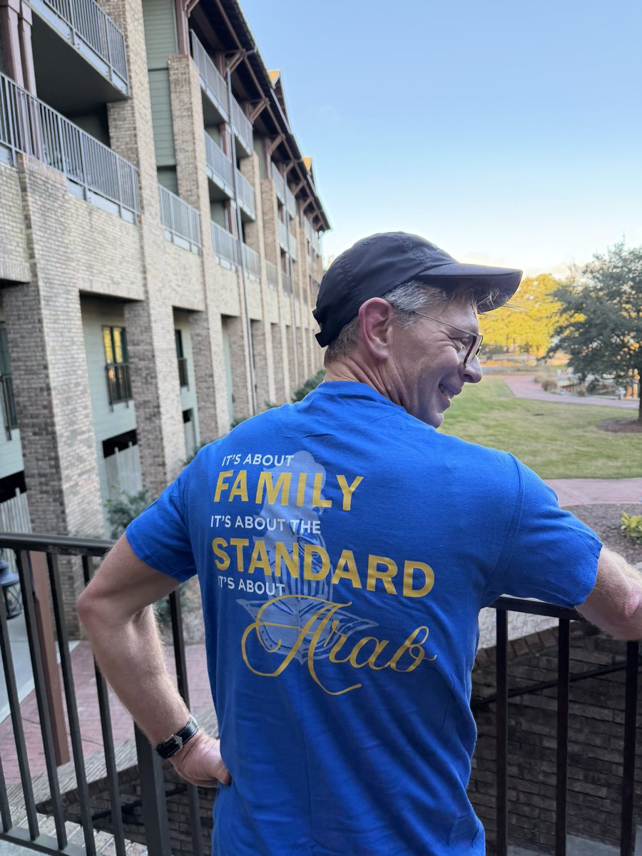 Eric Mackey tweet media