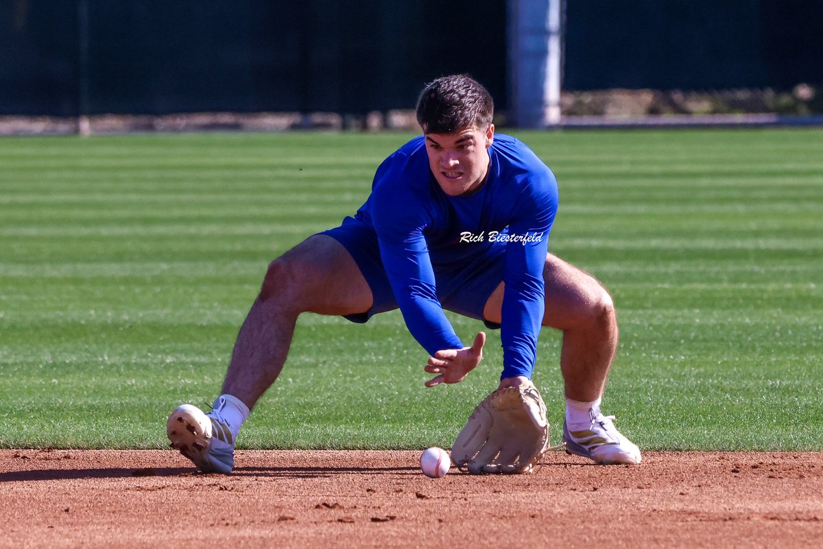 biest22's tweet image. The Cubs Matt Shaw taking ground balls at second and third base last week. #Cubs