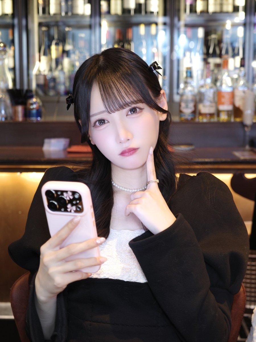 鈴木瞳美　ノイミー　あちゅすたケース　新品未開封 スマホケースはこちらだと思います🍓 ≠ME 鈴木瞳美ちゃん