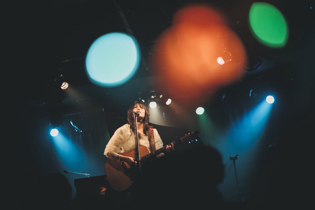 shining in the melody
照明からセトリを考えたのは初めてでした！七曲七色のレインボーにしてみたら色々な歌が唄えた夜でした

ご一緒の皆様の音楽と照明もとっても素敵で堪能むふふ。咲耶さんお誘いありがとうございました🌚🖤

photo by <a href="/sueyoshiryouta/">スエヨシリョウタ</a>