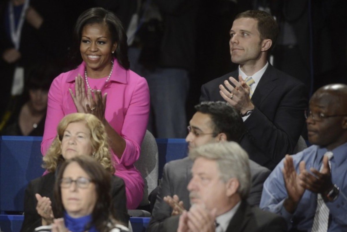 DavidJHarrisJr's tweet image. Barack Hussein Obama has a new plan to impeach Trump. 

Obama is recruiting a fake independent, Seth Bodnar, to run in Montana and flip the Senate for Schumer. 

Bodnar was Obama’s special guest at his 2012 debate!