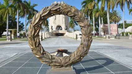 #SantiagoDeCuba| Más de 25 000 santiagueros, con su juventud al frente, están convocados para conmemorar el aniversario 73 de la marcha de las antorchas protagonizada por la Generación del Centenario.