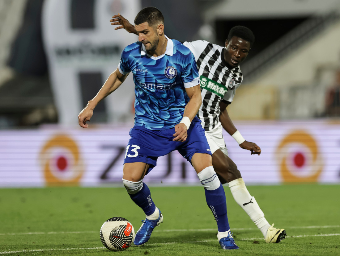 PrzemekSiemanko's tweet image. #SerbskaPiłka
Stefan Mitrović wyląduje w czwartek w Belgradzie aby podpisać kontrakt z Partizanem. Wielkie nazwisko z wielkim doświadczeniem. Wiele lat grał ligach top 5. Problem w tym że przez ostatni rok nie grał tylko siedział na ławce i na trybunach w KAA Gent.