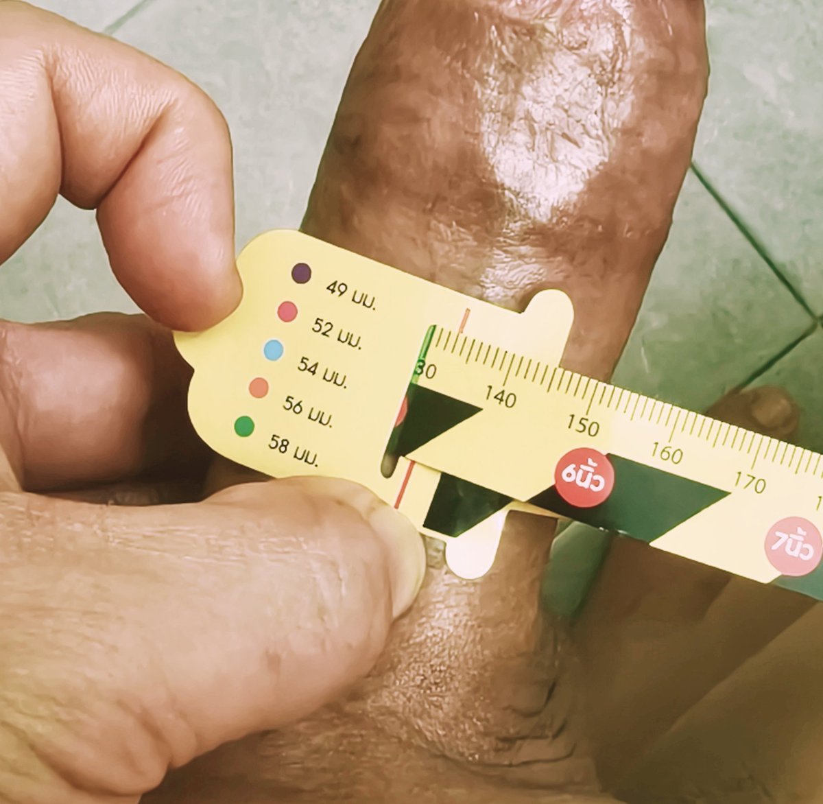 เชี่ยยยยยยย 
นี่เข้าใจมาตลอดว่าเรา56😅 
วันนั้น เถียงกับรับ เรื่องขนาดน้องชาย ว่านี่56....
น้องรับ บอกว่า "ไม่ใช่ๆ ยังไงก็ไม่ใช่..."

เลยต้องสั่งสายวัดมาเช็คใหม่