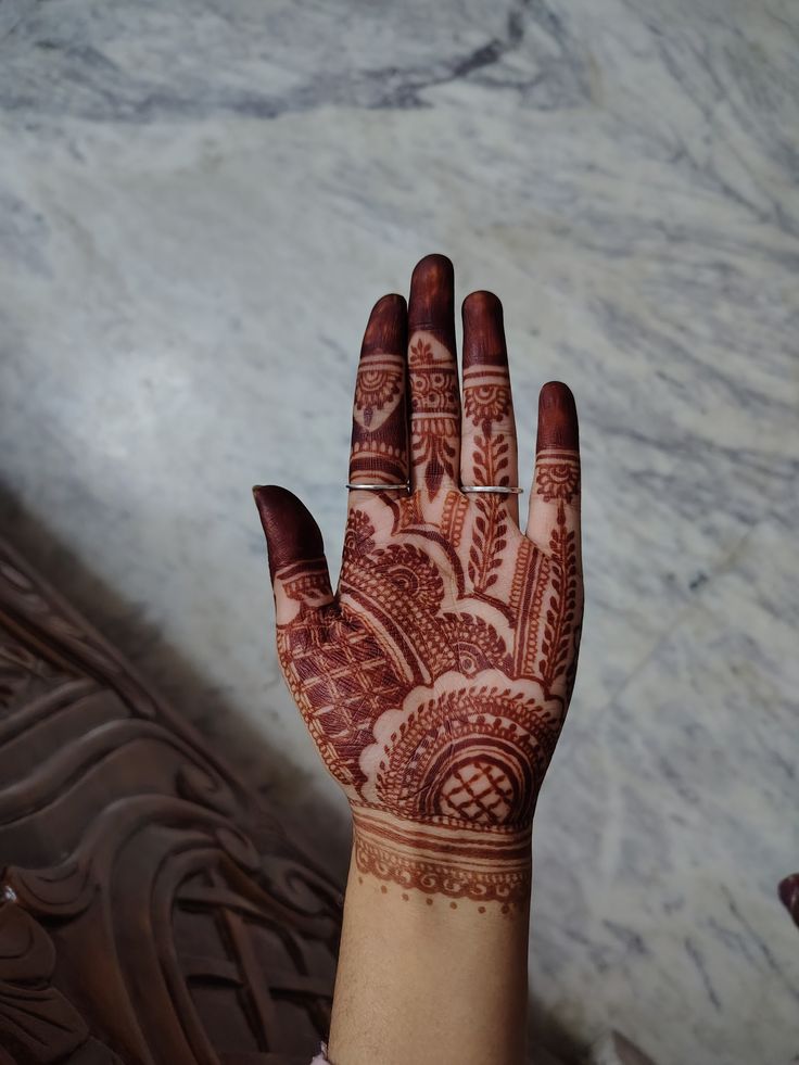 Kanak_1607's tweet photo. #mahendi
#glowing
#looking
#beautiful
💗💙❤💛 https://t.co/f55Jmv8540