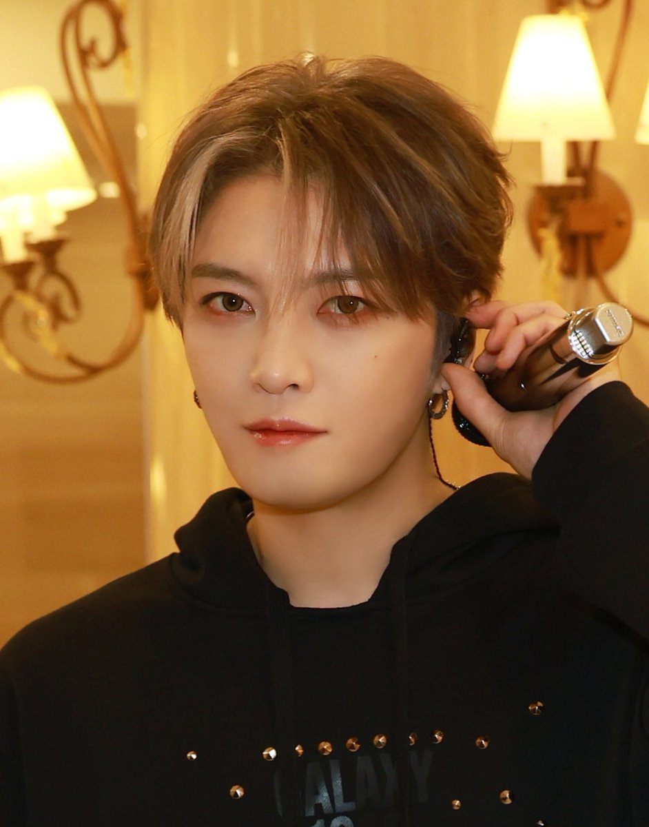 SteVieOliVie's tweet image. First saved                                 Latest saved
21 yo                                                  40 yo