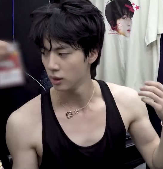 seokjinmylabsss's tweet image. HIM