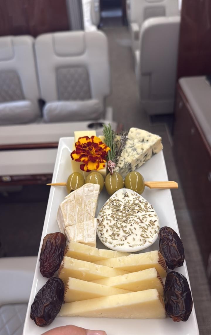ACS_AIRCHARTER's tweet photo. Ana from our São Paulo office recently coordinated the charter of a Gulfstream G550 for a client travelling on a business trip from New Jersey to Colombia, before continuing on to Brazil. Configurable for 12 to 16 passengers and with a maximum range of 12,501 km, the G550 is built for long-haul efficiency. Its capabilities allow it to connect city pairs such as Washington D.C. to Dubai, London to Singapore, and Tokyo to Los Angeles, making it a reliable choice for complex, multi-leg international travel. - https://t.co/w1mpSci71U #ACSSAO #Aircharterservice #Pivatecharter #aircharter #aircraft