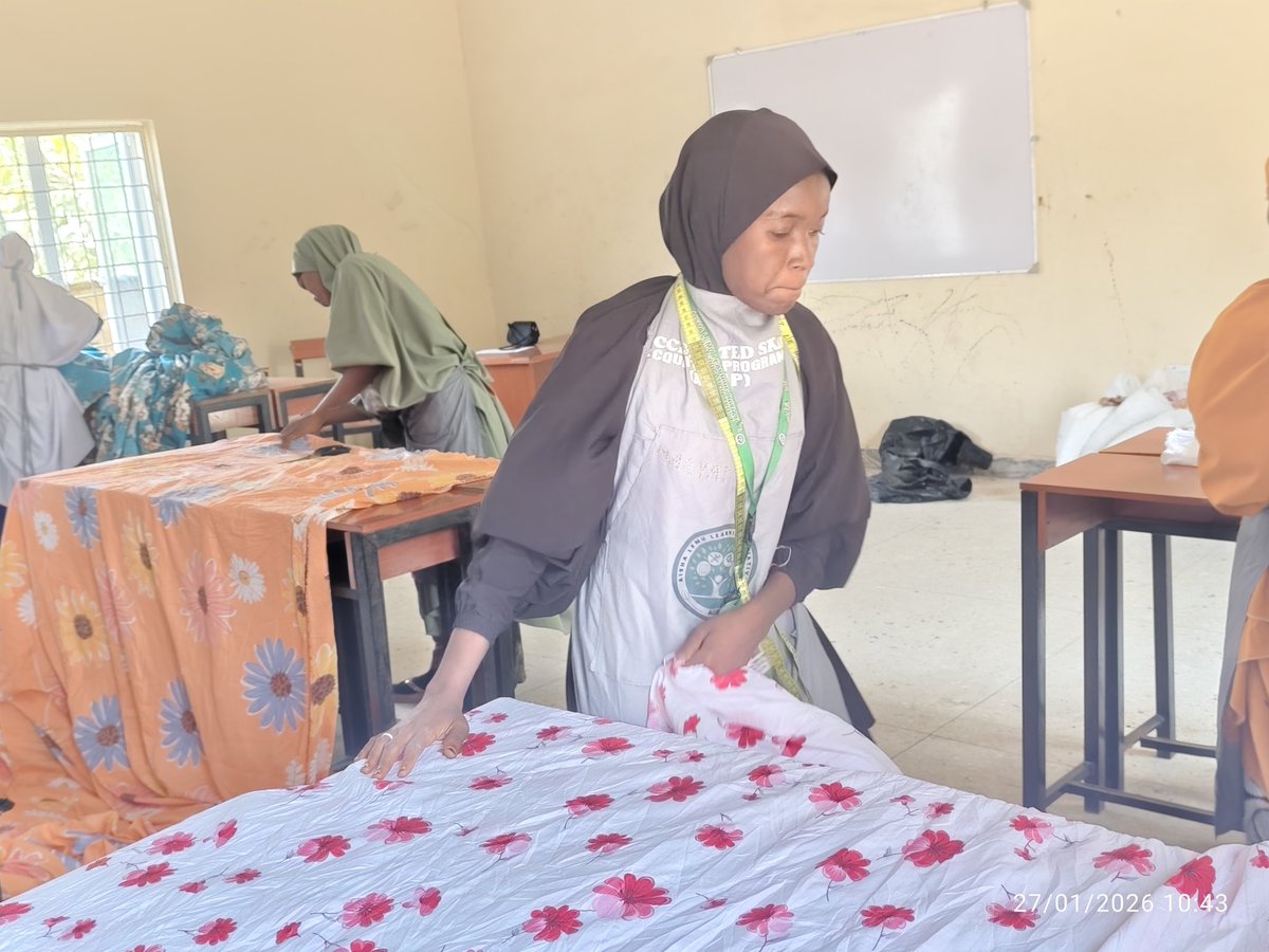 ASAP4ALLI's tweet photo. The Cohort 4 soft furnishings girls are undergoing their endline assessment as they finalize their training. Heading off on their own, having a great professional life. InshAllah. 
.
.
.
#Allahuakbar #asapalli #ietalli #asapalli #assessment #fypchallenge https://t.co/wfmlGSOf22