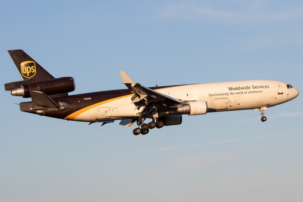 🔴 UPS has confirmed the retirement of its MD-11 fleet in Q4 2025, accelerating fleet replacement. The move triggered a $137 million non-cash write-off and $101 million in transformation charges, marking the end of MD-11 operations following last year’s MD-11 crash in Louisville.