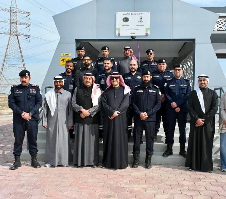 #محافظ_الجهراء يفتتح مشروع تأهيل وصيانة جسر مشاة بين منطقتي #القيروان_الصليبية 
<a href="/jahragov_/">محافظة الجهراء</a> 
#حمد_الحبشي