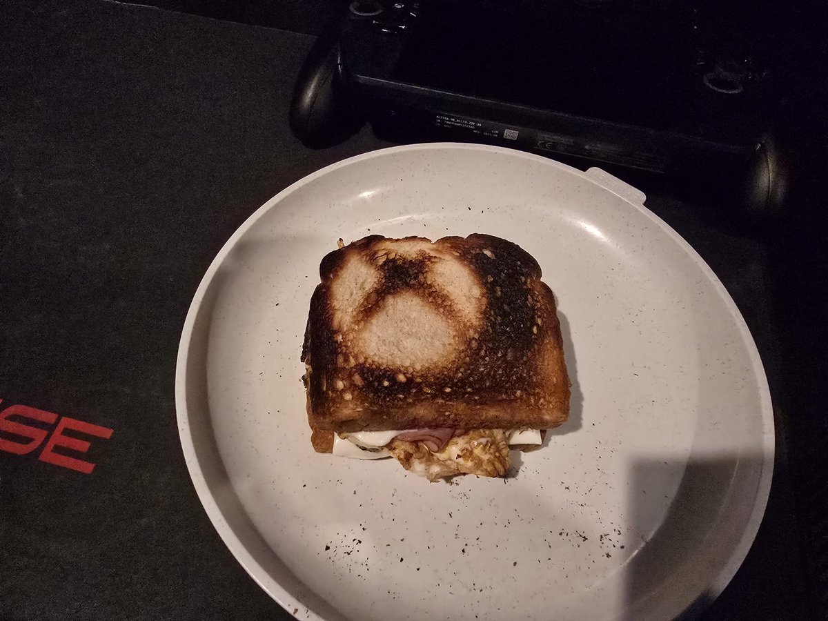 Yes, I'll take an #Xbox egg and ham breakfast sandwich. Thank you very much.