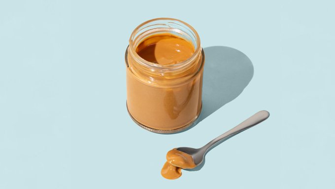While it’s true peanuts themselves are nutritious, not all #peanutbutter brands use optimal ingredients. So we asked a few dietitians to give us some advice on what to look for — and what to avoid — when choosing a healthy pb.

everydayhealth.com/diet-nutrition…

From Everyday Health
