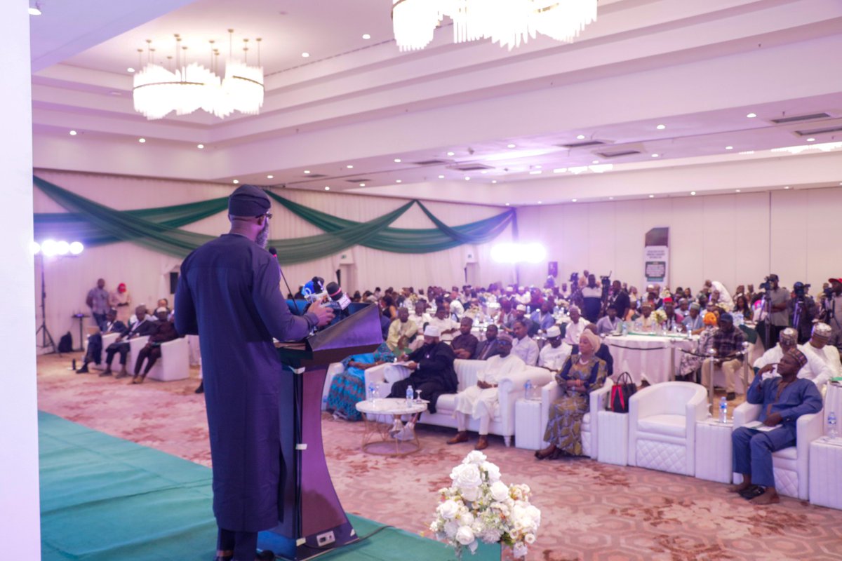 Collaborating for Impact: CREACC-NG at the REA-Niger State Stakeholder Roundtable. <a href="/creaccng/">CREACC NG</a> was honored to participate in the high-level Stakeholder Roundtable hosted by the REA Nigeria in collaboration with the Niger State Government. 
#REA #DARES