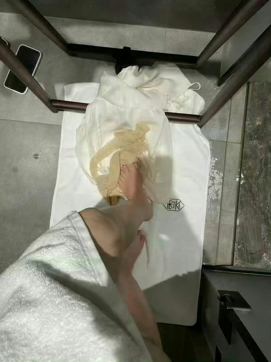 小蒂娜是我 tweet media